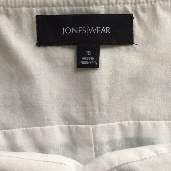 JONEWEAR Multi-Colored Printed Skirt - Picture 2 of 4